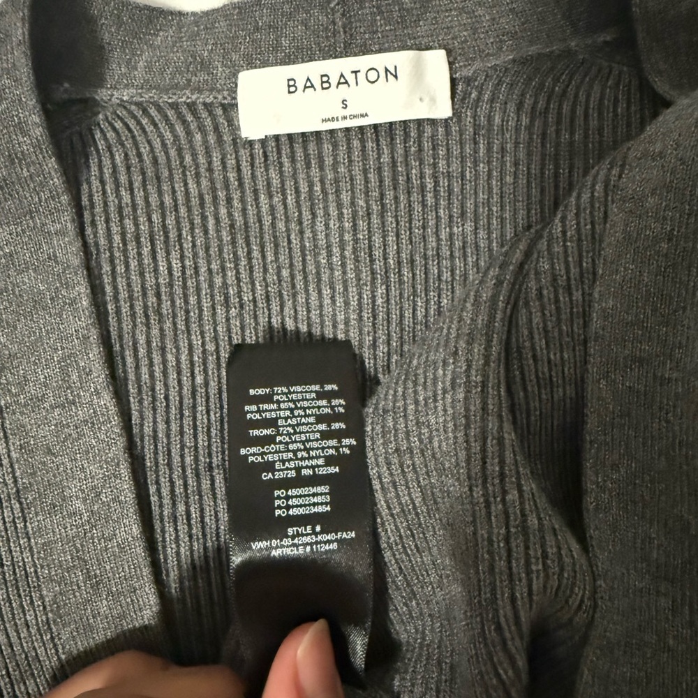 Aritzia decisions shrug - Picture 9 of 10